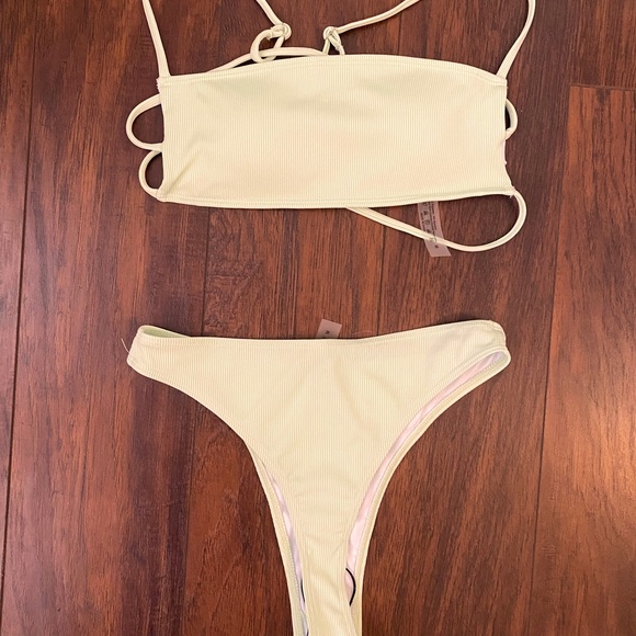 Shein Set - Picture 2 of 5